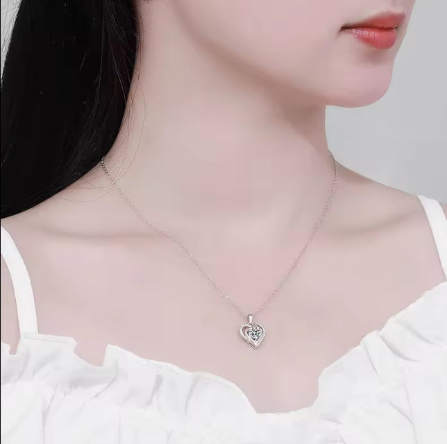 Lunar Atelier “Lecœur Lumière” Heart Moissanite Pendant Necklace
